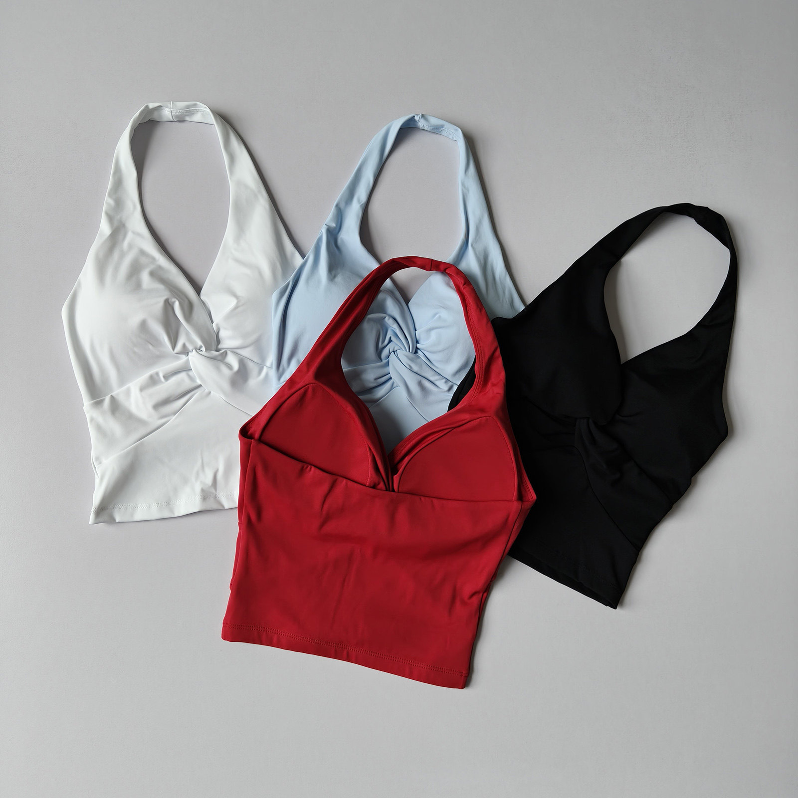 Pilates Yoga One - ネックラインストラップレスワンピーススポーツブラピラティストレーニングブラセクシーバックヨガタンクトップギャザースポーツ下着女性用